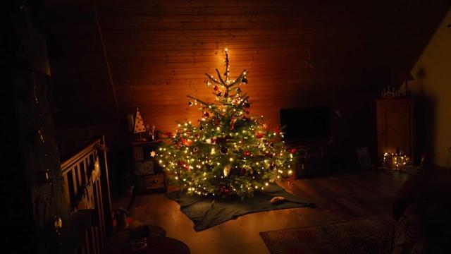 Strahlender Weihnachtsbaum