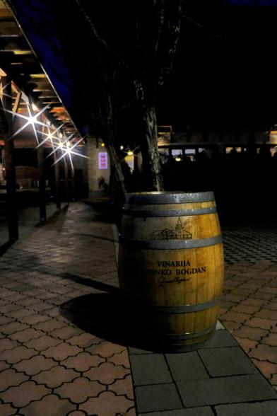 Wine barrel with letters "vinarija Zvonko Bogdan"