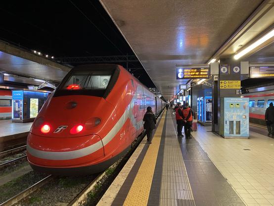 Arriving back in Roma Termini, with a delay of 40 minutes
