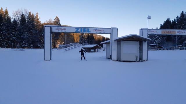 Zieleinlauf des Biathlon Trainingslager.