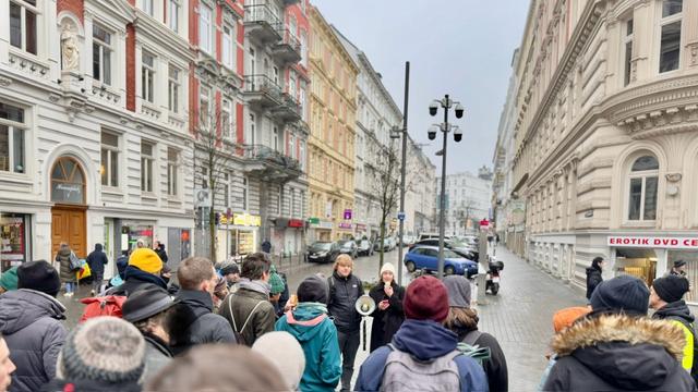 Überwachungsspaziergang zivilgesellschaftlicher Vereine des Bündnisses ReclaimYourFace