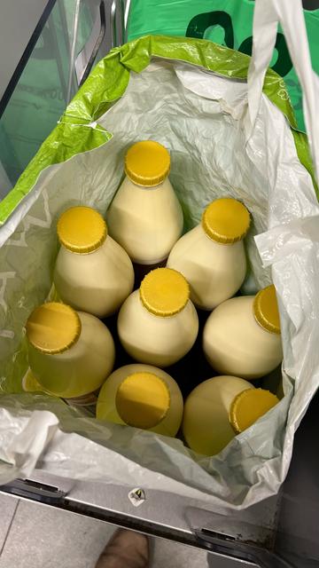 Lots of gold top milk