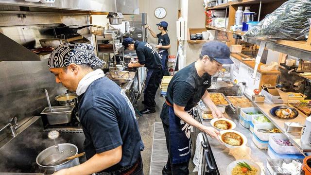 【岡山】スタッフ全員のレベルが高すぎる岡山最強のラーメン屋に密着 第20話｜岡山市「麺酒一照庵 晴天櫓」