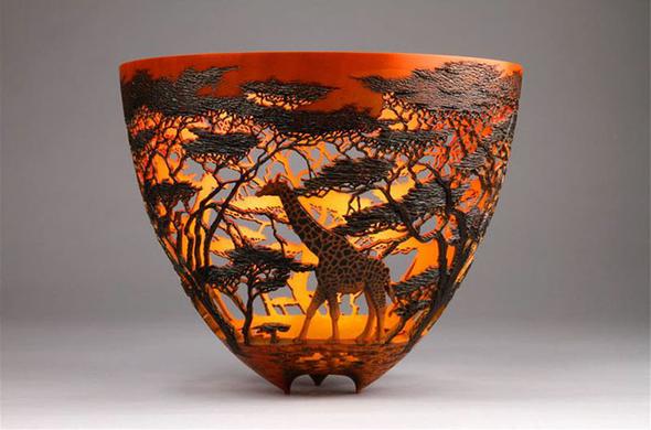 Les sculptures en forme de vases inspirées par la nature kenyanne de Gordon Pembridge 1