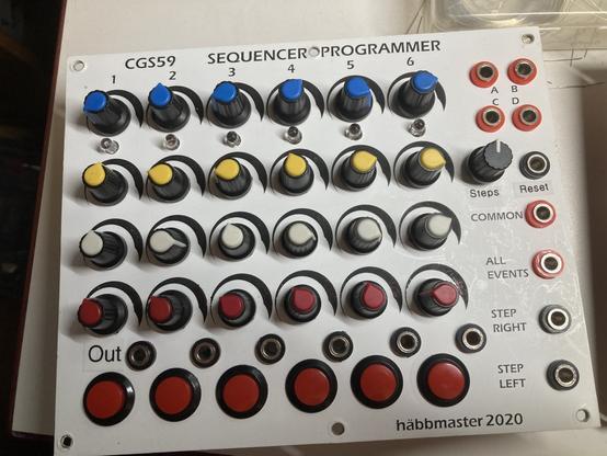 Frontplatte eines Serge-artigen Sequenzers