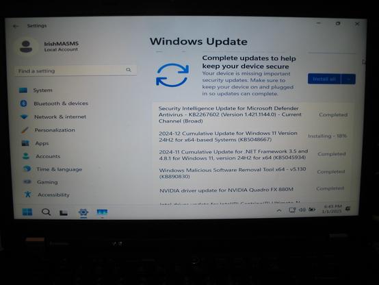 Windows 11 update running on a ThinkPad W510