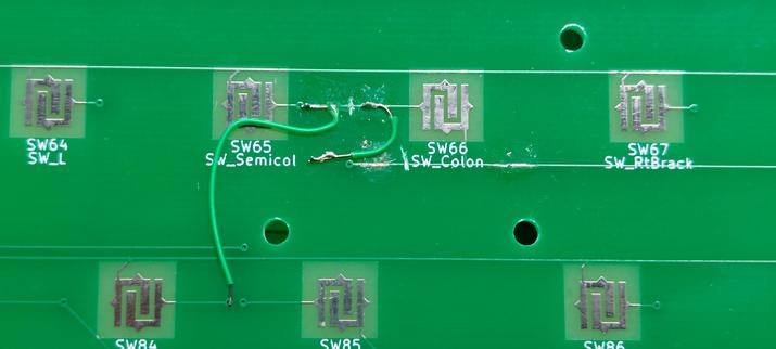Two mod wires between keys. These have been damaged in transit.