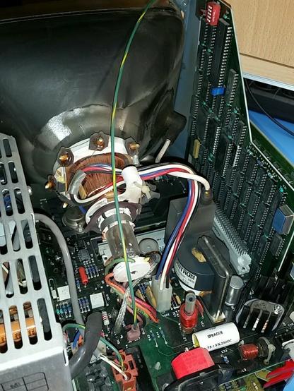 A peek of the internals of the HP9816.