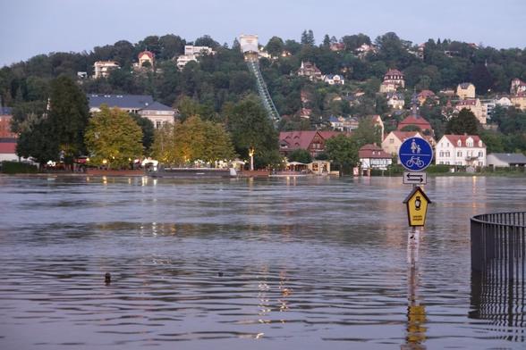 Radweg unter Wasser