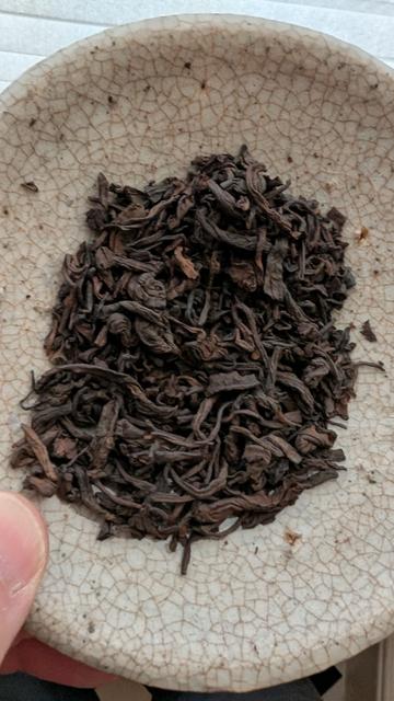 Dried ripe puerh leaves