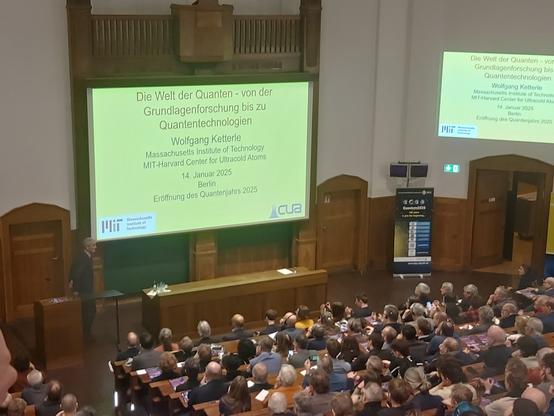 Photo from the lecture of a novel prize winner in a Berlin University