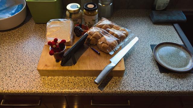 Let's #CompareAndContrast... #TotallySecular #Unseasonal #HotCrossBuns vs the #PiccalilliSammidge...
