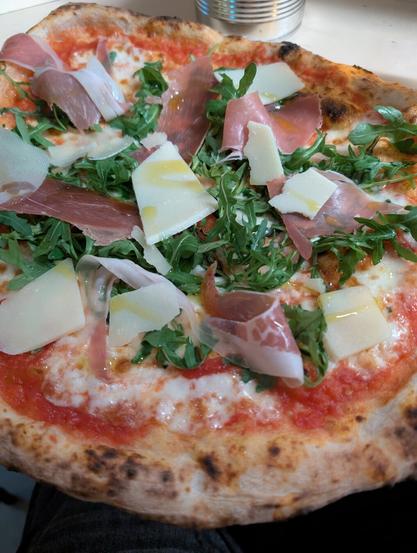 Pizza romagnola.