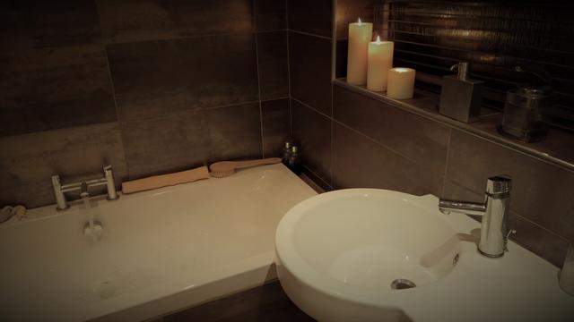 #CommunalBathBubbles... #TheTiling is #Spanish...