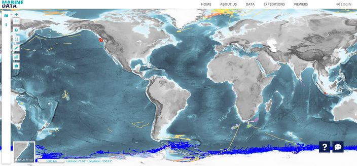 Der Marine Seismic Viewer im Datenportal der deutschen Meeresforschung marine-data.de: Zu sehen ist eine Weltkarte, in einigen Bereichen der Meere sind seismische Daten in unterschiedlichen Farben visualisiert.