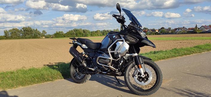BMW R1250GSA Triple Black vor dem Customizing