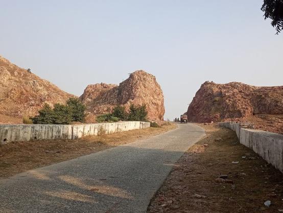 Chemin creusé par Dashrath Manjhi