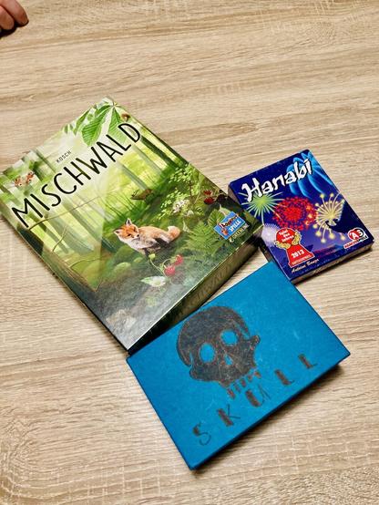 Foto der drei erwähnten Spiele.