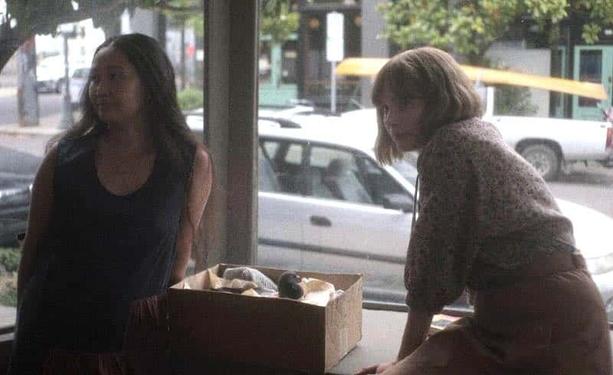 Michelle Williams and Hong Chau in Showing Up