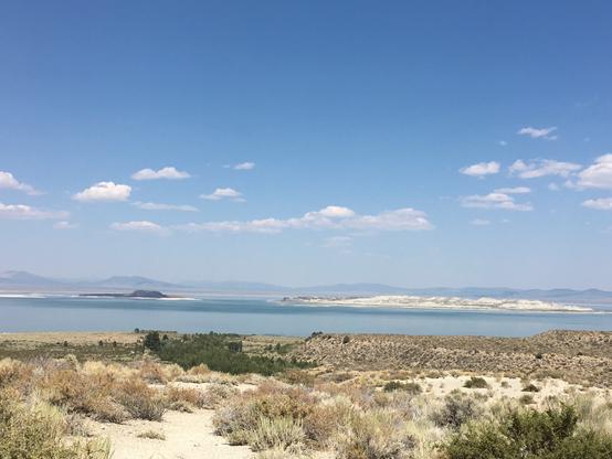 Mono Lake, eastern California. USA
