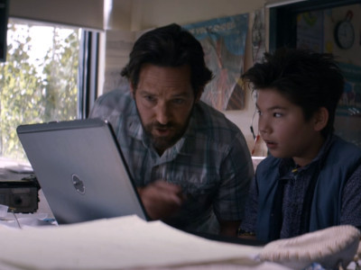 Phoebe's teacher uses a Dell Latitude E5520 to show the children the Ghostbusters in "Ghostbusters: Afterlife".
