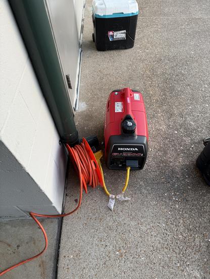 The Honda generator being used to ensure we were 100% on alternative power.