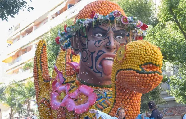 Uno dei carri della sfilata di carnevale di Mentone