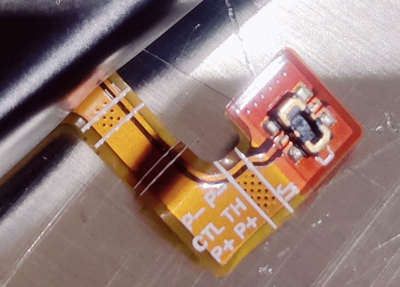 mobile phone bat connector