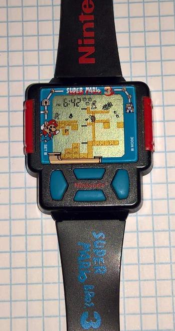 Super Mario Bros 3 Watch