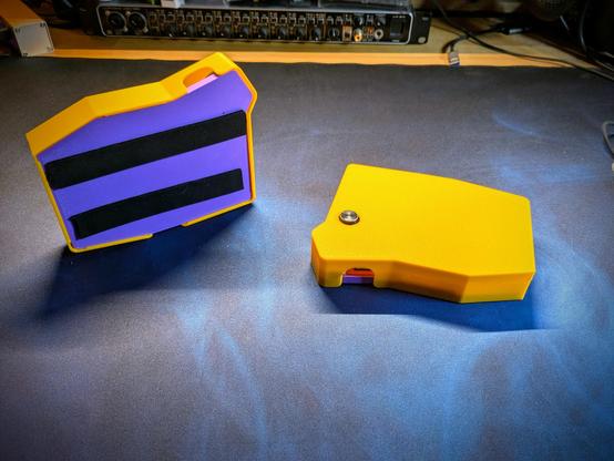 3d printed travel enclosure for the sofle choc split keyboard