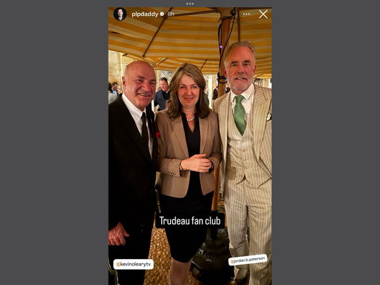 Picture of Danielle Smith with Kevin O’Leary on one side and Jordan Peterson on the other. At Mar-a-Lago to do some kowtowing and to kiss the ring of convicted rapist and felon Trump