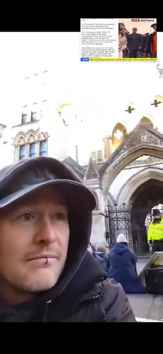 Photo of Tom Harris outside the Royal Courts of Justice