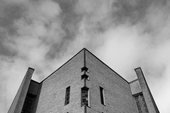 The church of Königsmünster Abbey OSB in Meschede (monochrome)