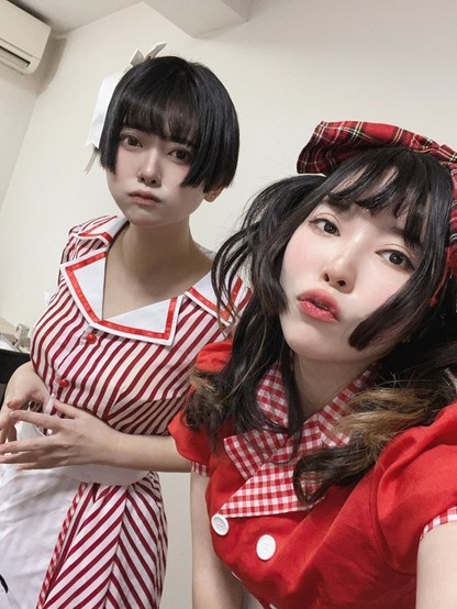Chiyoppy as diner waitresses