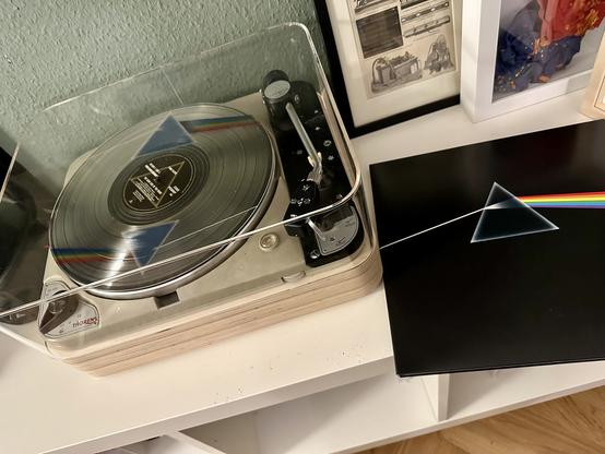 Throrenz TD 124 Plattenspielr mit LP, Single Sided, Album, Reissue, Remastered, Repress, Stereo, Clear, 180g, 50th Anniversary Collector's Edition Dark Side of the Moon