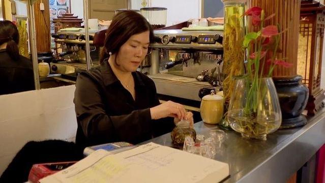 Hyunok Kim al seu restaurant coreà (3Cat)