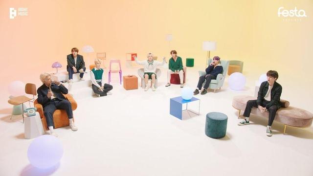 BTS ROOM LIVE