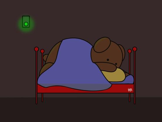 een tekening van een slaapkamer, aan de muur hangt een groen nachtlampje waar een gloed vanaf komt

er staat een rood bed, waarin je blond haar ziet en een heel grote beer, allebei onder een blauw dekentje maar het achterwerk en het hoofd van de beer passen er niet onder

de gloed van het nachtlampje is te zien op het achterwerk en de staart van de beer

de beer heeft zijn voorpoot liefkozend op het hoofd van het meisje