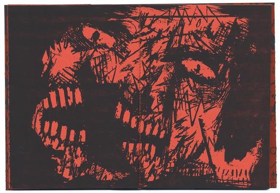 double page : dessin d'un visage grimaçant, se résumant à des yeux et des dents, imprimé en noir sur un papier rouge vif. Saturation de traits et de hachures. Le visage disparaît dans le noir.