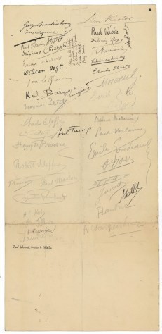 Pétition manuscrite avec plein de signatures de personnalités du monde culturel contre l'éviction d'Eugène Grasset lors du choix de l'artiste pour les nouveaux vitraux de la chapelle Jeanne-d'Arc de la cathédrale d'Orléans