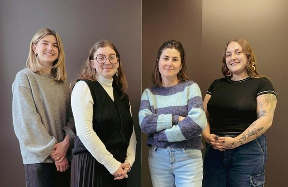 L'équipe permanente de la Clinique droit de cité. De gauche à droite: les intervenantes Annie Aubin et Florence Lalancette, la coordinatrice Chantal Gariépy et l'intervenante Marcelle Courtois. (Photo : Courtoisie Droite de cité)