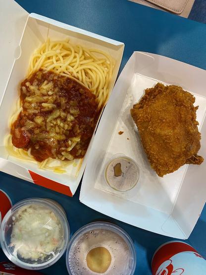 Close up photo of the Spicy Jollichicken and Spaghetti combo.