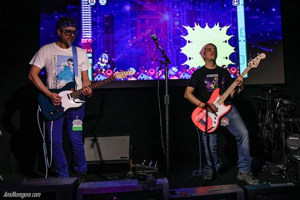 Voonic2 playing on stage