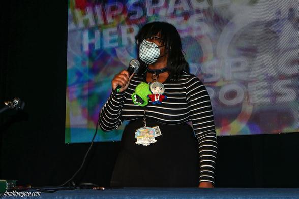 Senpi sings during open mic