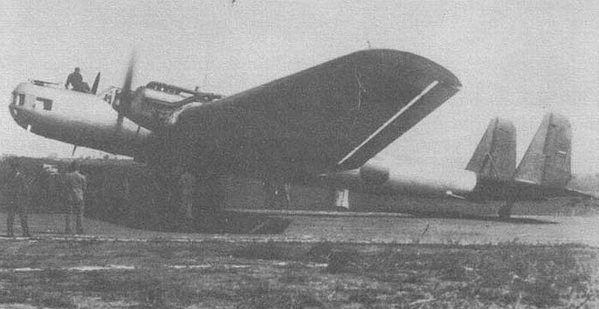 Built for the Imperial Japanese Navy, the Hiro G2H was a long range bomber, which first flew in 1933. Of the eight that were built, one crashed, while the others operated during the against the Chinese mainland during the Second Sino-Japanese War. In 1937, five of the remaining aircraft were destroyed in a fire at their base on Cheju Island.

Although the Type 94 W-18 piston engines proved unreliable during operations, which resulted in the small number built, the type provided the IJN with experience in long range operations.