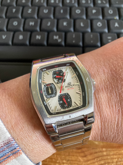 Casio Uhr am Handgelenk