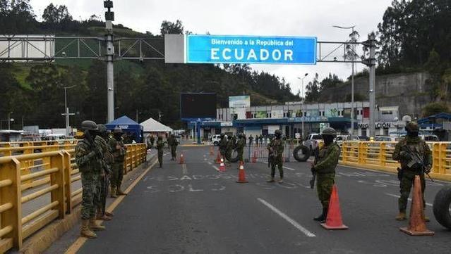 L'Equador tanca les fronteres amb el Perú i Colòmbia per la celebració d'eleccions generals (EFE/Xavier Montalvo)