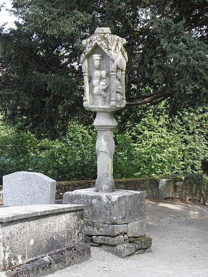 Cimetière de la chapelle Sainte-Croix à #Josselin (#Morbihan)
Suite 👉 https://monumentum.fr/monument-historique/pa00091311/josselin-cimetiere-de-la-chapelle-sainte-croix
#Patrimoine #MonumentHistorique
Photo CC-BY-SA 4.0 : GO69