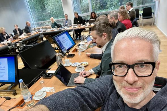 Crowded room Selfie