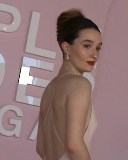 Kaitlyn Dever at Apple Cider Vinegar Premiere